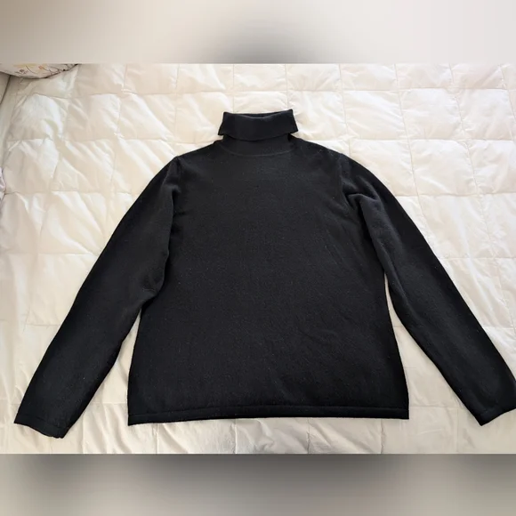 Charter Club Women's Black Turtleneck Cashmere Sweater - Picture 1 of 2